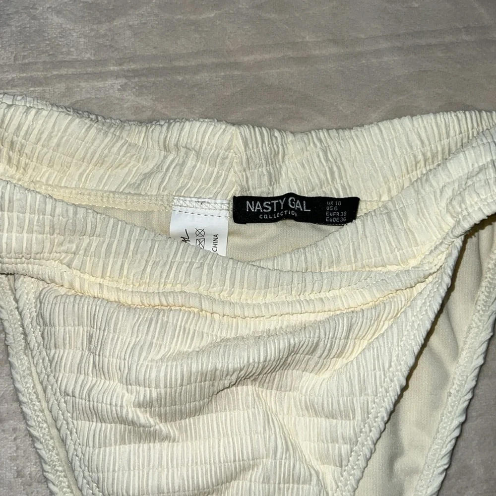 NastyGal Crinkle High Leg Bikini‎ Bottoms size US6